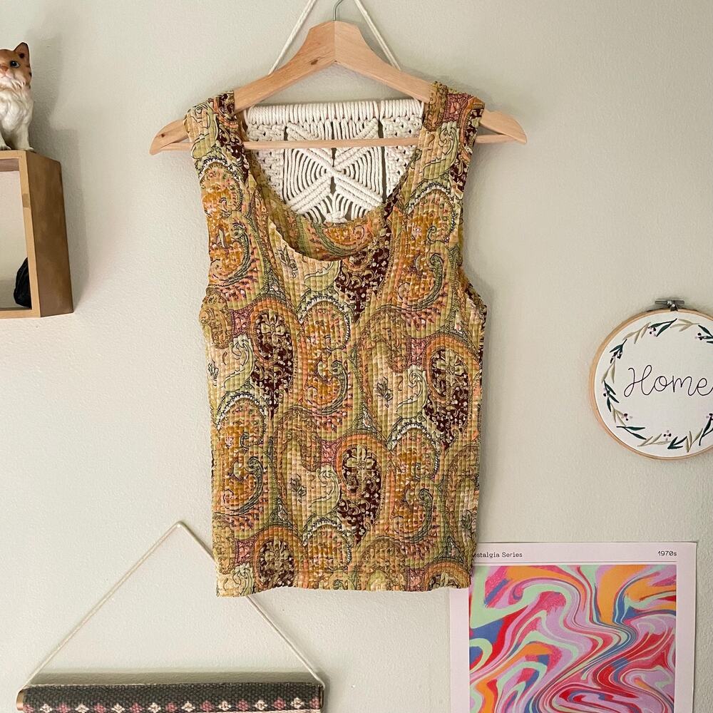 Y2K vintage 2000s paisley pleated textured plisse tank boho whimsical fairy